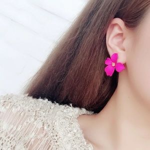 2/$20 Royal Pink Lily Flower Stud Earrings